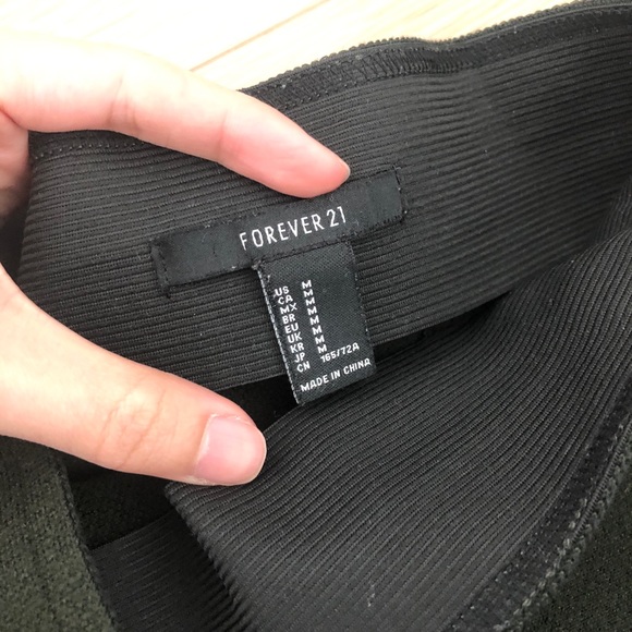 F21 black skirt highwaist - Picture 2 of 2